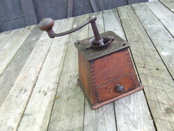 Régi daráló kávédaráló