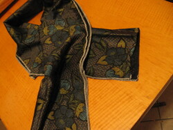 Leveles-virágos szatén sál