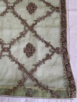 Nagyon nagy méretű Indiai stóla, kendő arany hímzéssel.