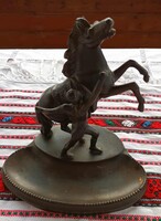 Antik bronzírozott ón szobros névjegykártya tartó