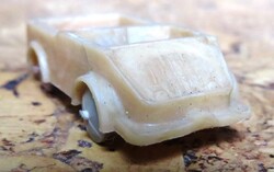 Retro műanyag kisautó 4,5 cm