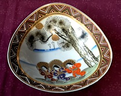 Régi japán porcelántál "Három barát a télben" motívummal
