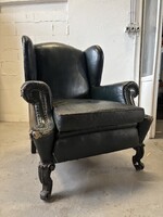 CHESTERFIELD FÜLES FOTEL + LÁBTARTÓ