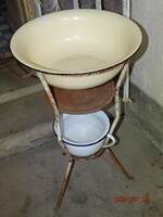 VIRÁGTARTÓ ANTIK FÉM LAVÓRTARTÓ PARASZTI MOSDÓ ÁLLVÁNY  ZOMÁNCOZOTT LAVÓR TÁL + ZOMÁNCOS BILI ÉJJELI