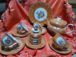 Gyöngyházfényű  lengyel porcelán  teázó készlet,  4 szem.