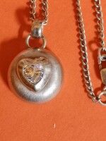 Antik 800-as ezüst button kristály köves félgömb alakú medál 925-ös ezüst  láncon