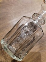 Klasszikus, likőrös üveg - a 19.sz.- ból