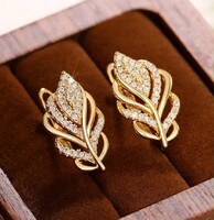 Levél Forma Straszos Francia kapcsos Fülbevalò