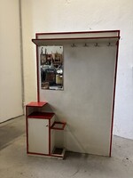 KLASSZIKUS STÍLUSÚ ELŐSZOBAFAL