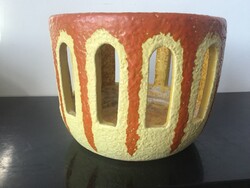 Pesthidegkúti  kerámia kaspó