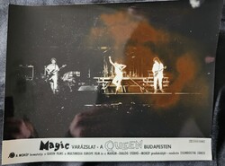 1986 QUEEN EGYÜTTES FREDDIE MERCURY BUDAPEST KORABELI JELZETT EZÜST ZSELATINOS MOZI KIRAKAT FOTÓ REK