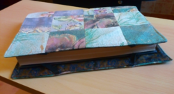 Patchwork textil könyvborító, tablettartó