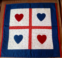 Patchwork textilkép, szívek