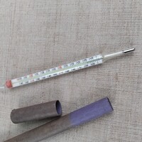 RÉGI HŐMÉRŐ RÉGI SAJÁT KEMÉNY PAPÍR TOKJÁBAN