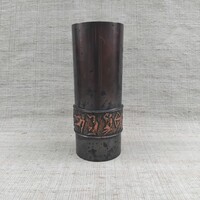 Iparművészeti plasztikus bronz váza rajta sport jelenetekkel