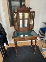 Antik Fésülködő asztal