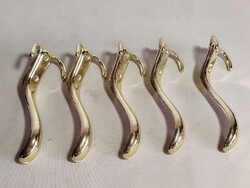 Arany színű fém hullámos fali akasztó 5 db ALKUDHATÓ