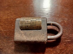 Antik szám-és betűzáras lakat, megfejtendő kóddal