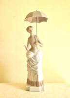 Lladro Nao elegáns hölgy napernyővel 34cm