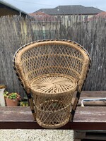 Mini páva fonott szék, fotel  virágtartó.