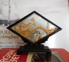 Vintage rombusz alakú diorama mandzsu darvakkal