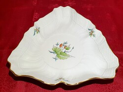 Herendi Hecsedli csipkebogyó háromszög tál