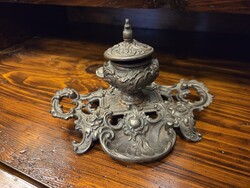 Öntöttvas tintatartó