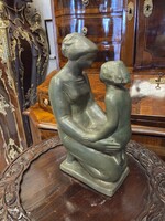 R Kiss Lenke anya gyermekével