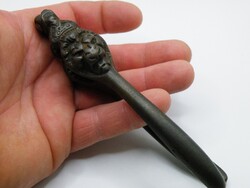 K027 Antik Viktória korabeli oroszlánfejes öntöttvas diótörő mogyorótörő