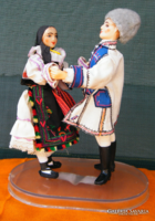 Új, népviseletes táncospár, figura, baba,dísztárgy. 26 cm