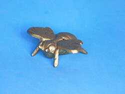 Méhecske sörnyitó