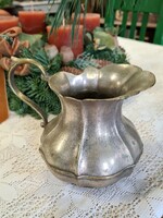 Antik fém kancsó
