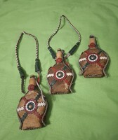 3 db régi, retró,  népművészeti mini kulacs az 1980-as évekből. 12 x 7 cm