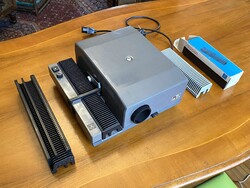 DIAVETÍTŐ GÉP 23 CM ZSINÓR NÉLKÜL!