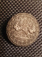 Vintage gomb virággal