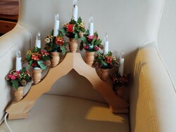 Nagyméretű, gazdagon díszített fa adventi gyertya piramis