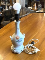 HERENDI PORCELÁN LÁMPA KICSI FÜLEKKEL, ÁTTÖRT DÍSZÍTÉSŰ TALPPAL 51 CM