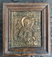 Vörösréz dombormű ikon – Szent Miklós püspök (13 × 14,5 × 1,5 cm)