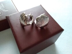 Szép mutatós ezüst fülbevaló