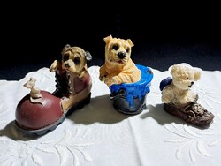 3 db vödörben és csizmában bujkáló kutya figura 7-10 cm