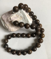 Bronzit nyaklánc selyemszálon