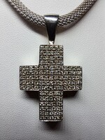 18 kt fehér arany kereszt nyakék