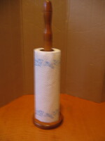 Lakkozott fa papírtörlő tartó