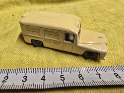 Matchbox No.14a Daimler mentőautó