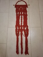 Retró makramé falidísz, piros, 30 cm x 110 cm
