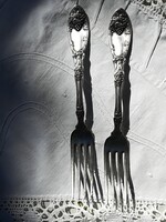 Antik Ezüstözött angol villa 2 db , szőlőmotívummal  m 184 mm