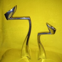 SCP  "SWAN "/ "Arclumis ". Hattyú vázák, Matthew Hilton egyedi tervezésű fém gyertyatartó párban.