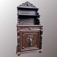 Neoreneszánsz pohárszék