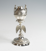 Ezüst dísztárgy plasztikus sas figurával