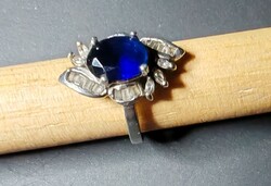 Antik ezüst gyűrű kék és fehér kövekkel